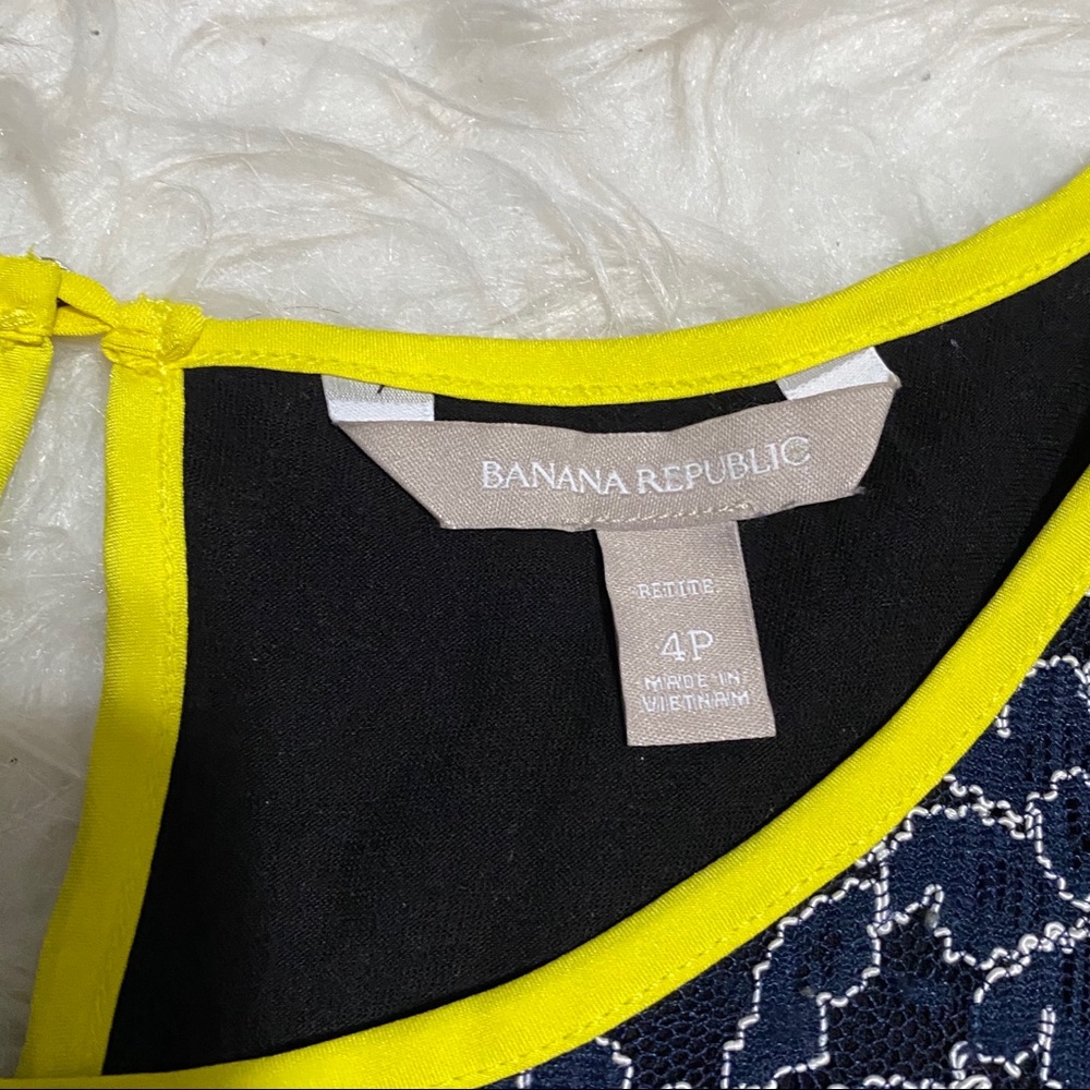 BANANA REPUBLIC Blue Lace Blouse - Picture 5 of 6